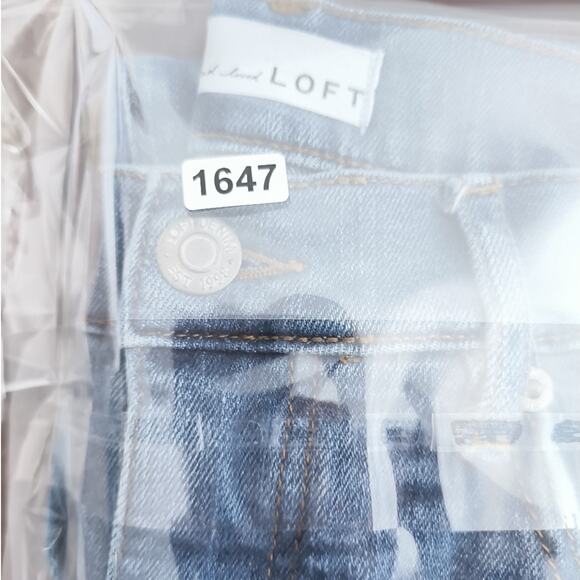 Loft The Straight Crop Jeans Women's Sz 4/27 Hi Rise Medium Wash Frayed Denim - Picture 13 of 13